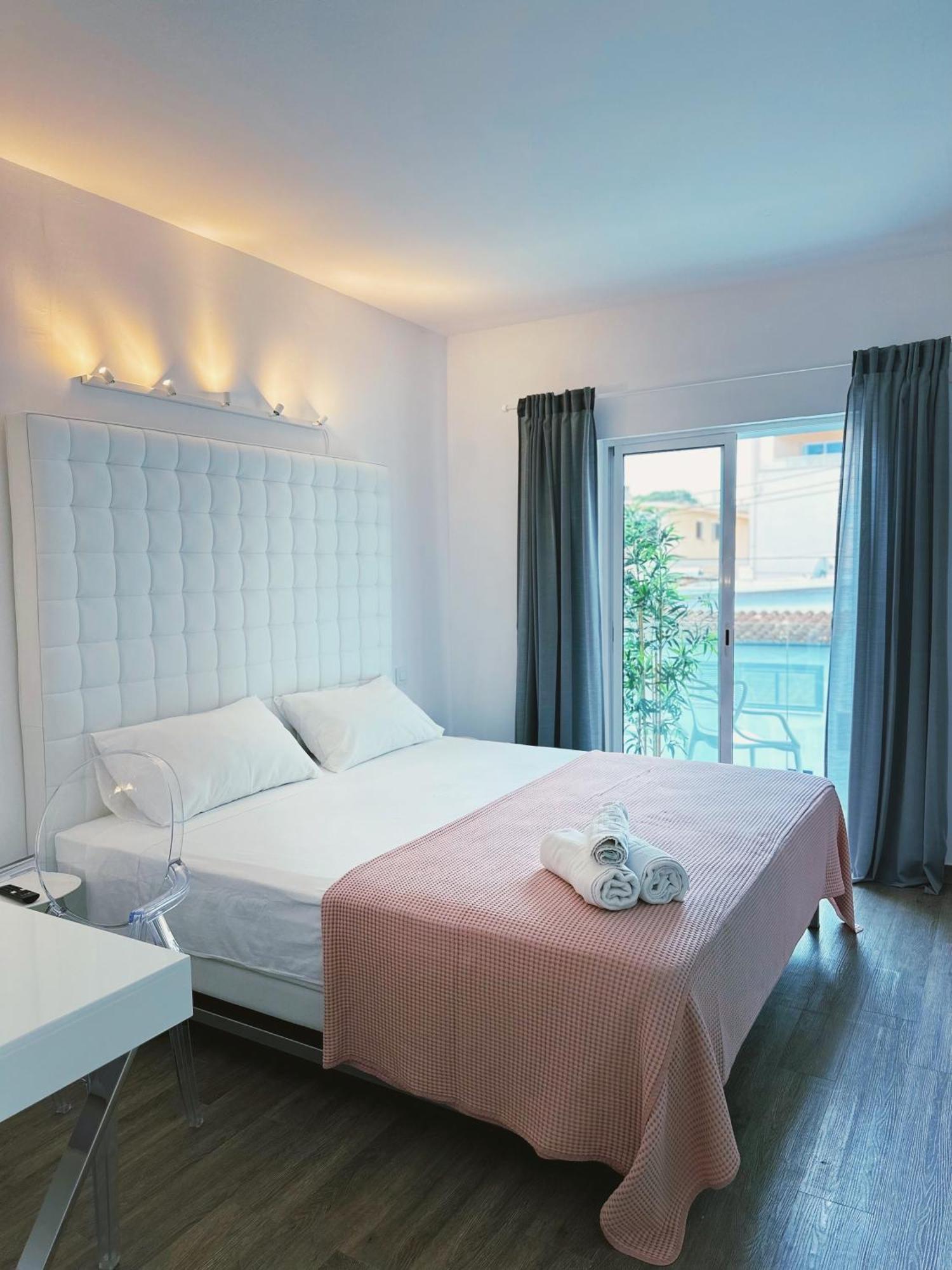 Bhc Boutique Hostal Cala Millor Cala Millor  Exterior foto